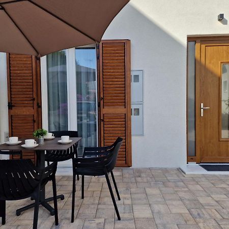 Apartments Miamare Primošten Екстериор снимка