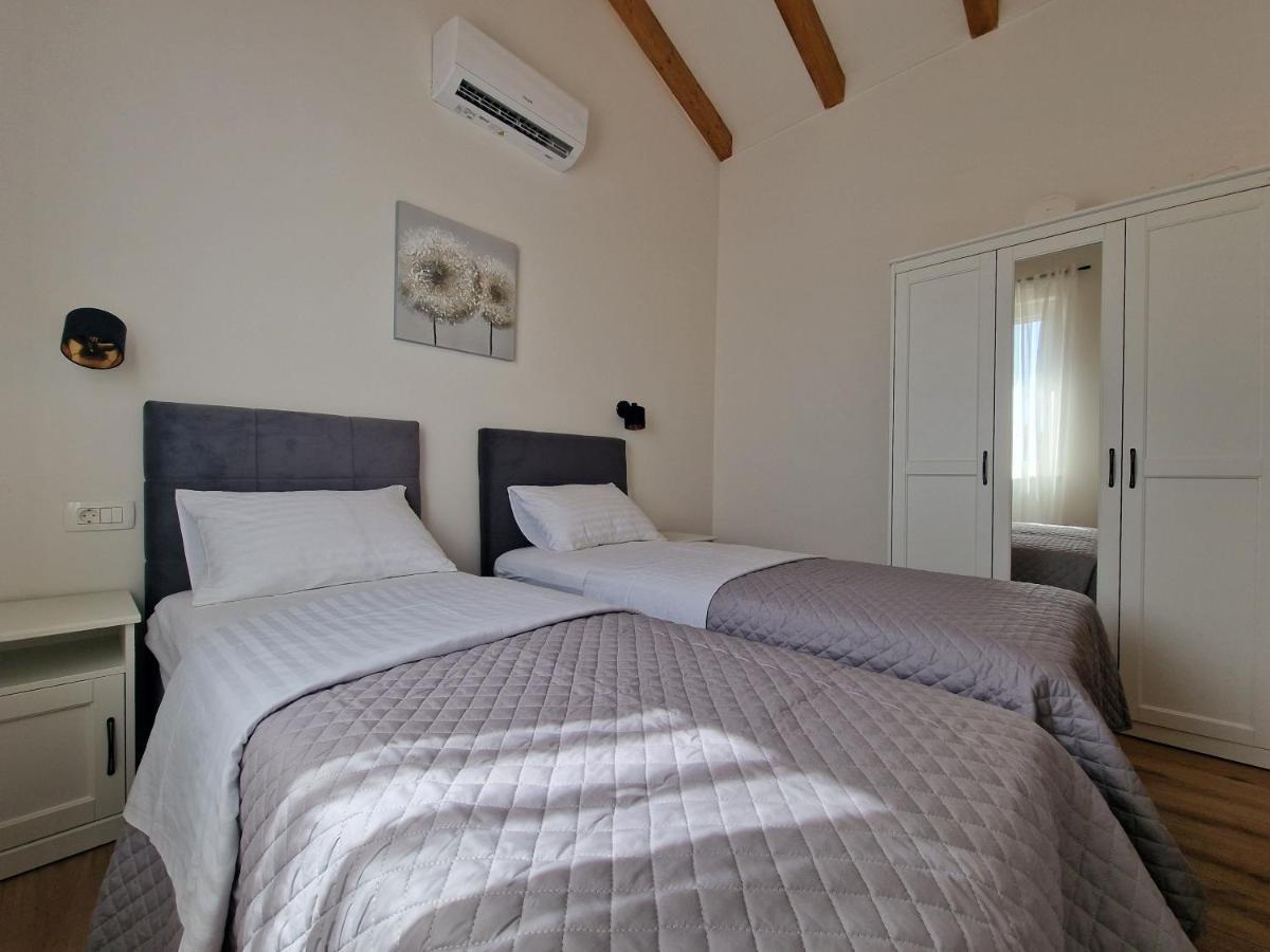 Apartments Miamare Primošten Екстериор снимка