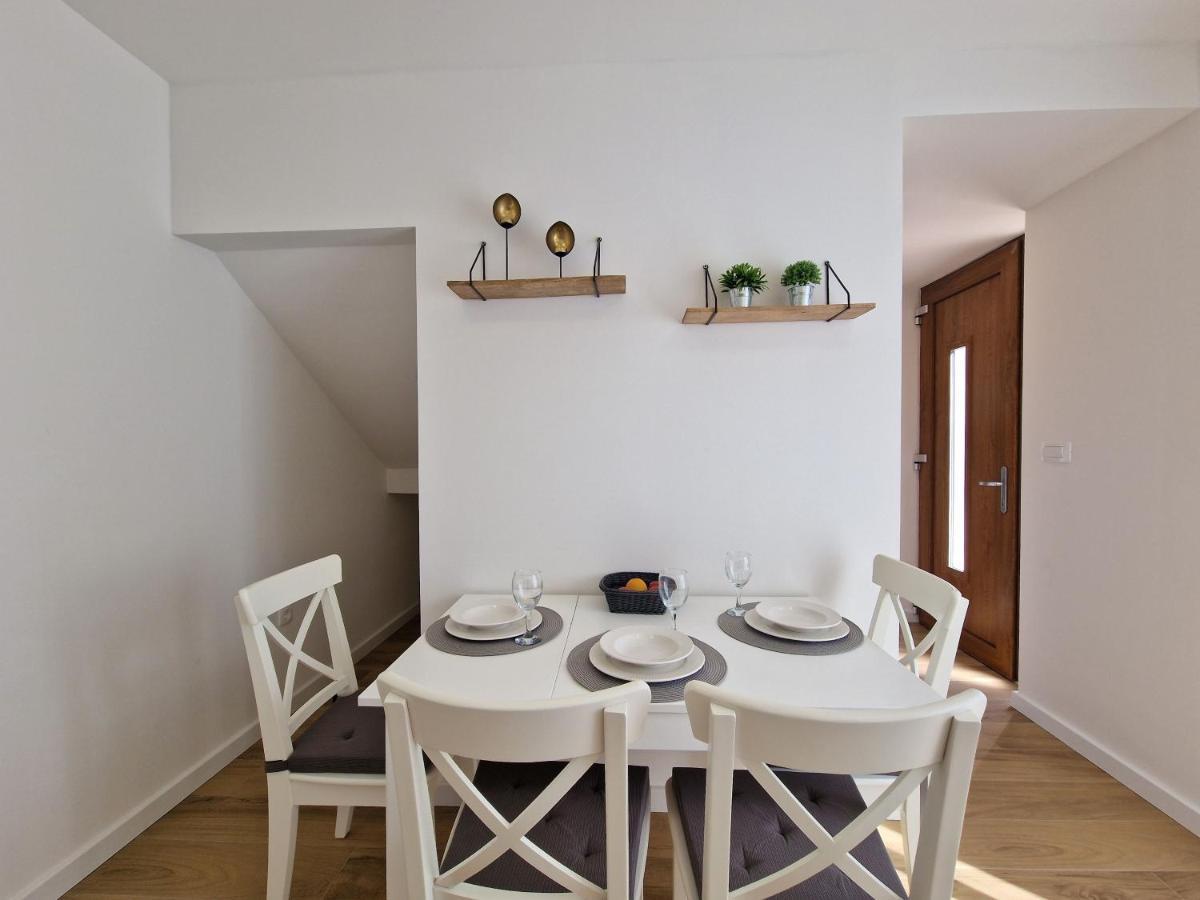 Apartments Miamare Primošten Екстериор снимка