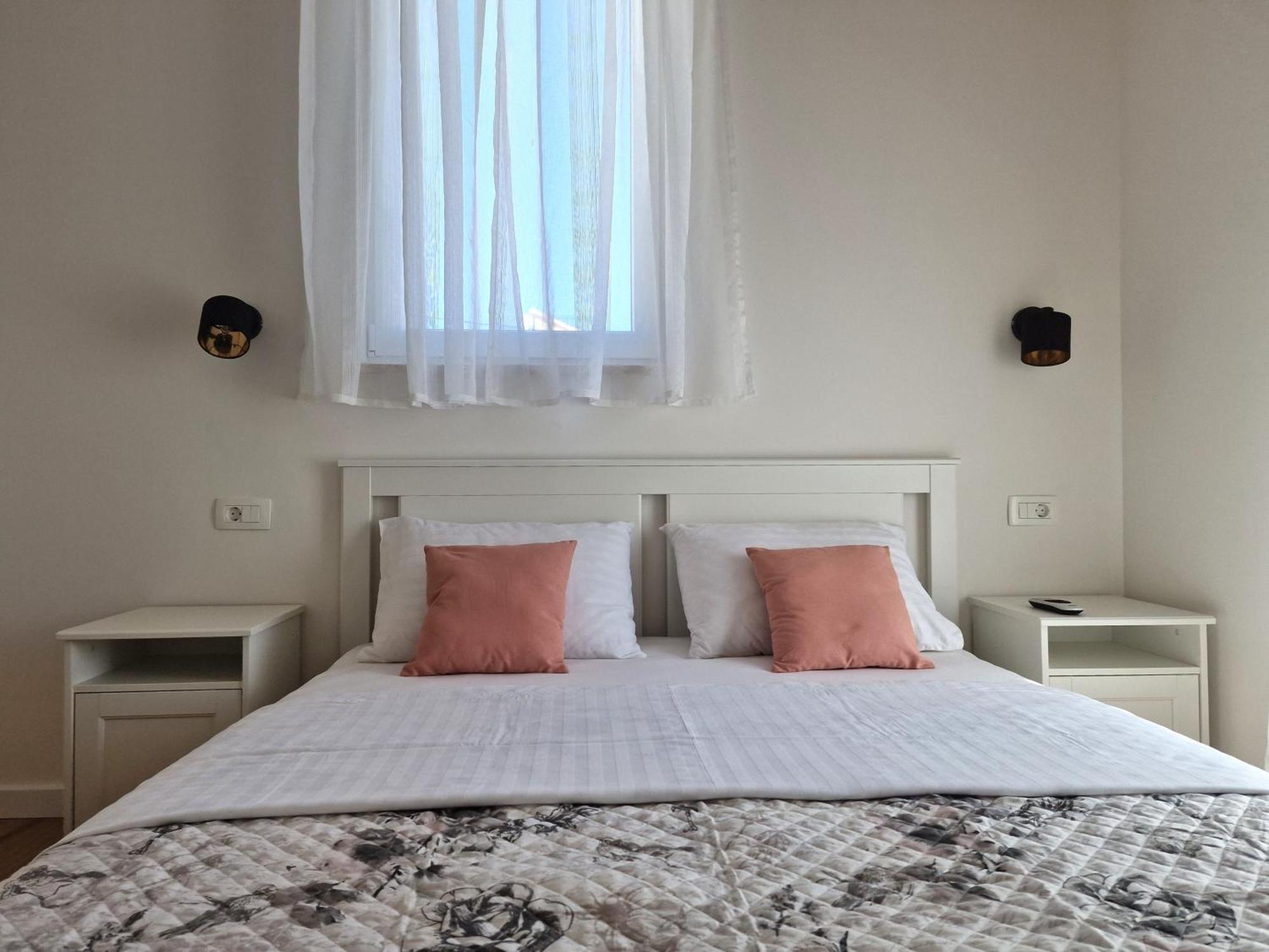 Apartments Miamare Primošten Екстериор снимка