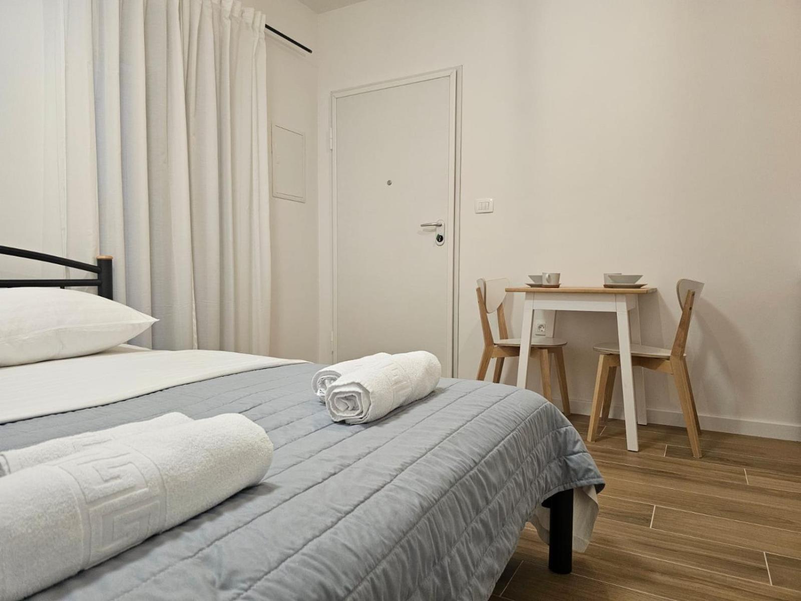 Apartments Miamare Primošten Стая снимка