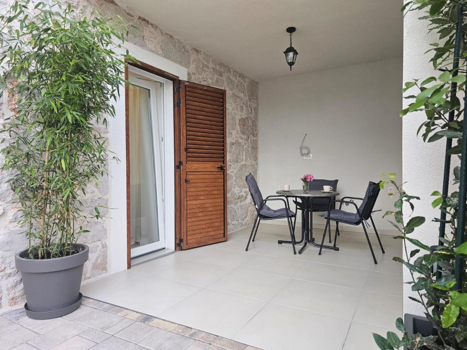 Apartments Miamare Primošten Стая снимка